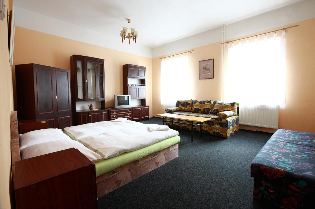 Hotel Slavie Klášterec nad Ohří Eksteriør bilde