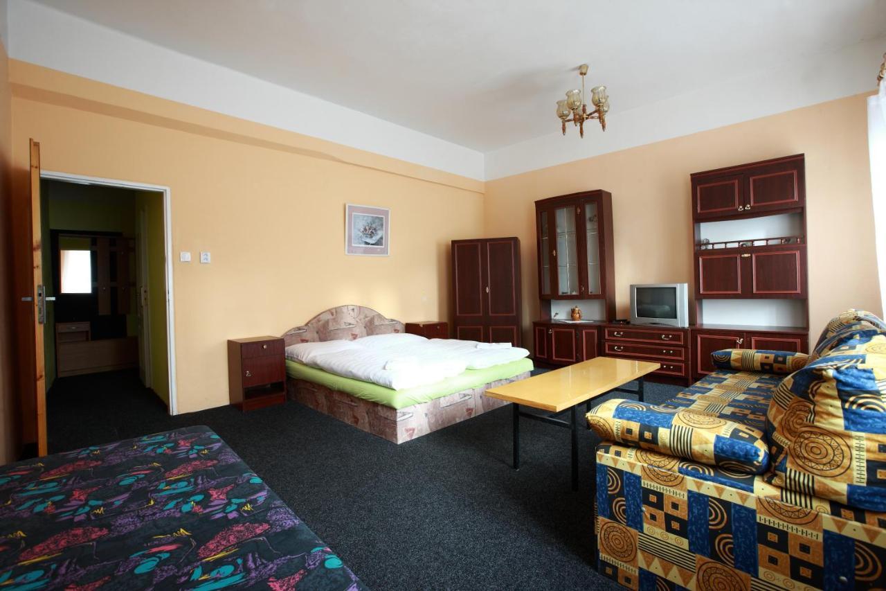 Hotel Slavie Klášterec nad Ohří Eksteriør bilde